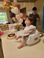 chloe-on-counter-and-jason-behind-her-at-her-first-bd-party-2021